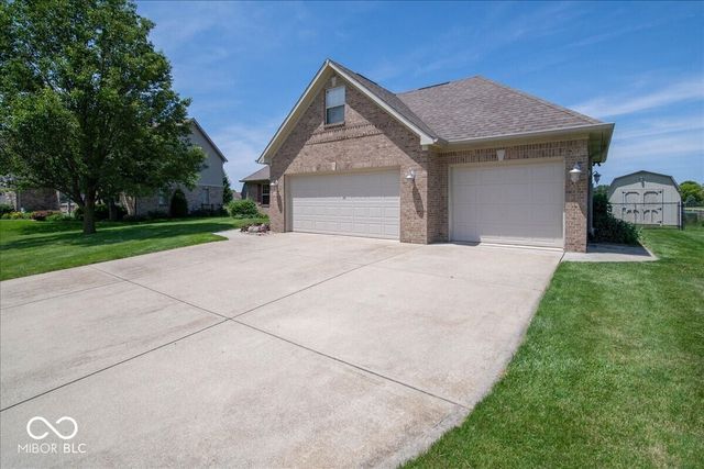 4838 W Cedar Creek Place, New Palestine, IN 46163