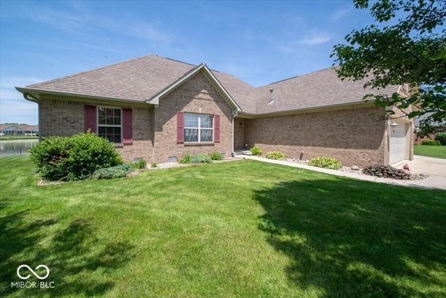 4838 W Cedar Creek Place, New Palestine, IN 46163