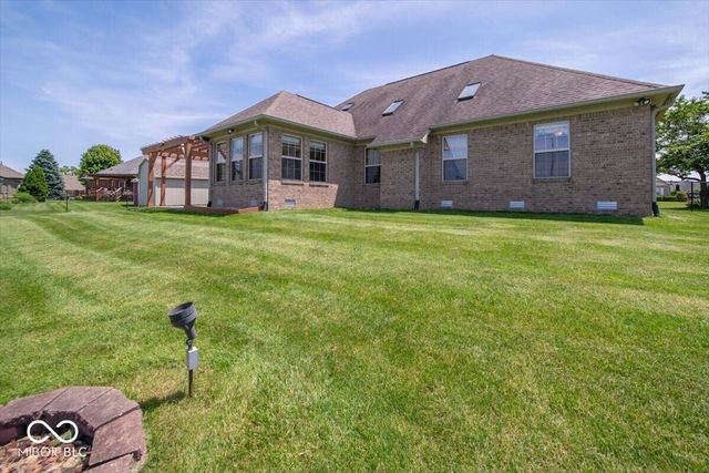 4838 W Cedar Creek Place, New Palestine, IN 46163
