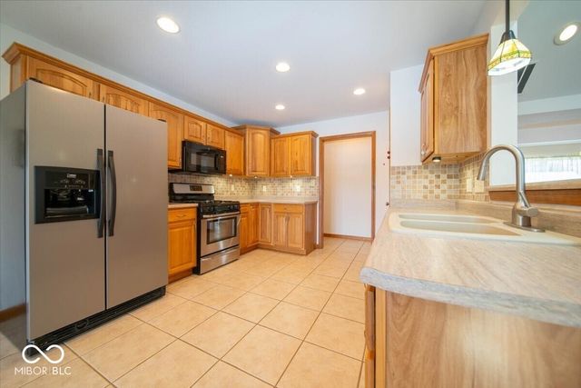 4838 W Cedar Creek Place, New Palestine, IN 46163