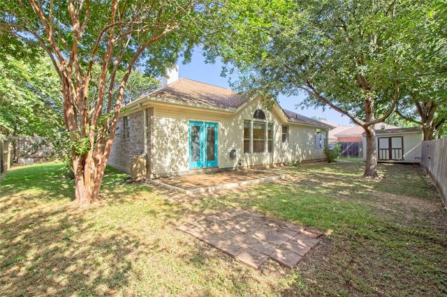 301 Derby LN, Georgetown, TX 78626