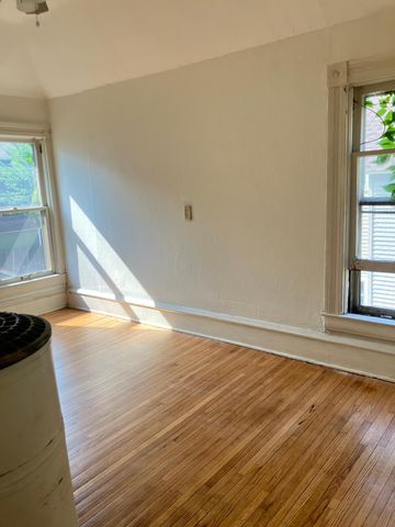 3212 1st Avenue S, Minneapolis, MN 55408