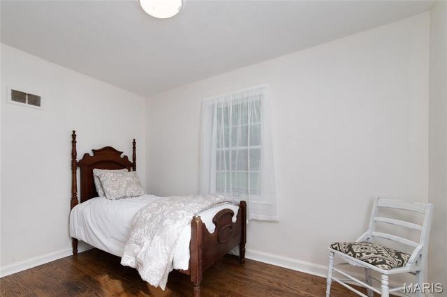 223 Robert Avenue, St Louis, MO 63135