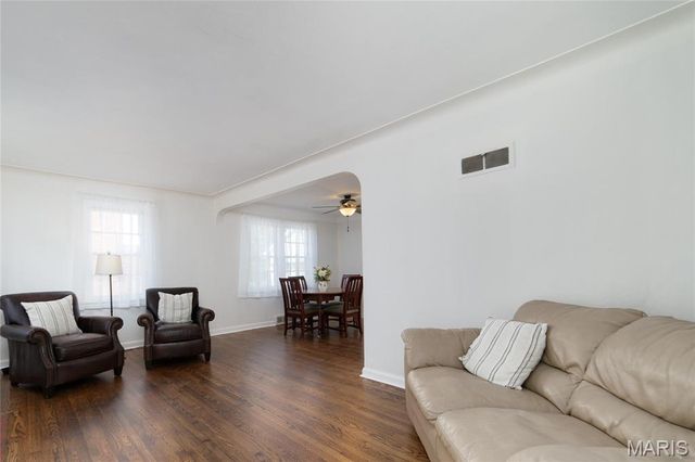 223 Robert Avenue, St Louis, MO 63135