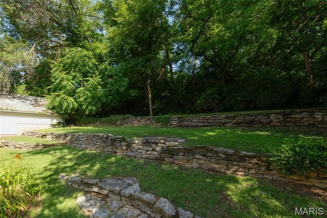 223 Robert Avenue, St Louis, MO 63135