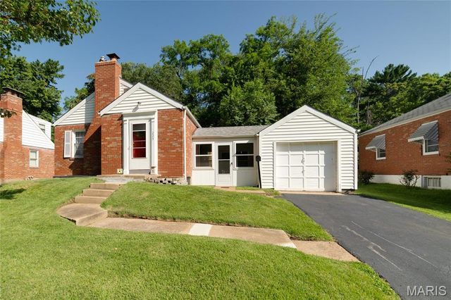 223 Robert Avenue, St Louis, MO 63135