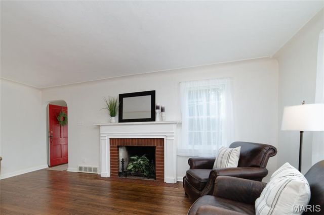 223 Robert Avenue, St Louis, MO 63135