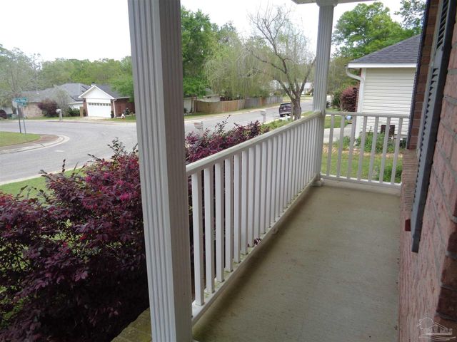 10120 Crest Ridge Dr, Pensacola, FL 32514