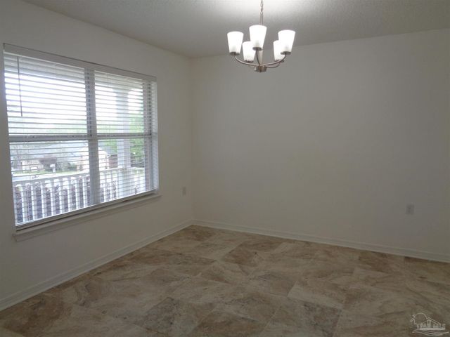 10120 Crest Ridge Dr, Pensacola, FL 32514