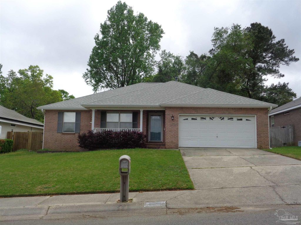 10120 Crest Ridge Dr, Pensacola, FL 32514