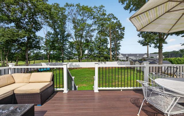 42 W Broadway, Port Jefferson Station, NY 11776