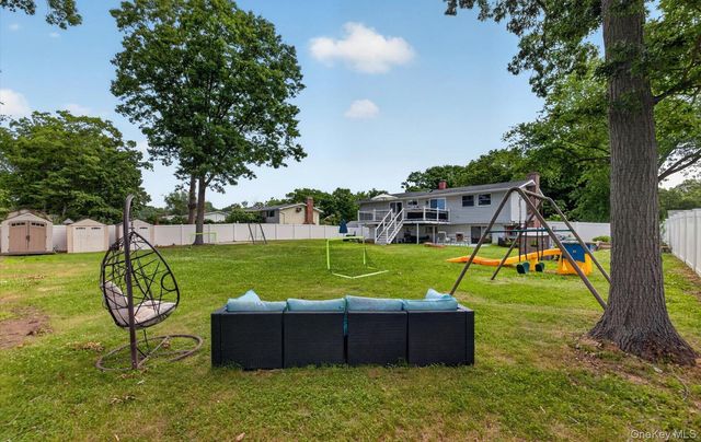 42 W Broadway, Port Jefferson Station, NY 11776