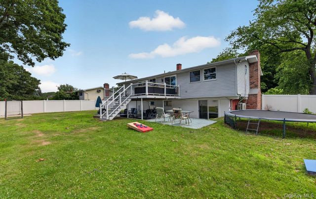 42 W Broadway, Port Jefferson Station, NY 11776