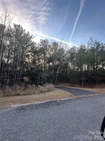 1388 Old Dry Creek Road, Morganton, NC 28655