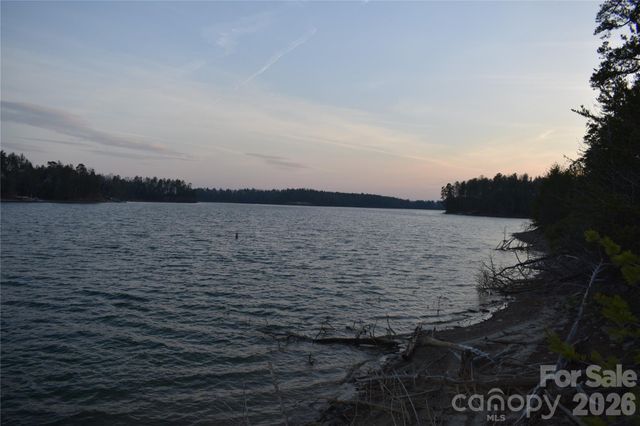 1388 Old Dry Creek Road, Morganton, NC 28655