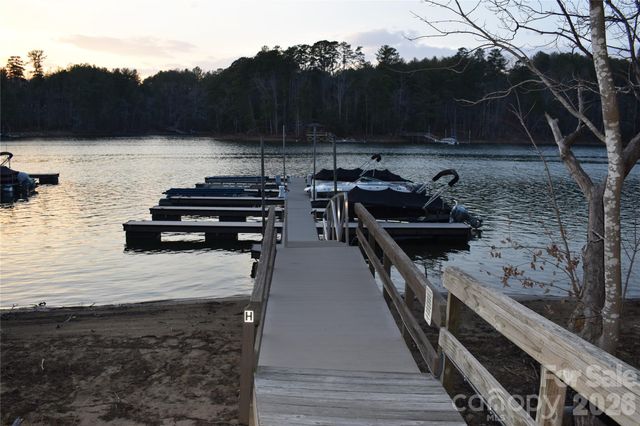 1388 Old Dry Creek Road, Morganton, NC 28655