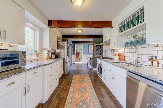 1005 W Frisco Avenue, St Louis, MO 63122