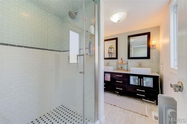 1005 W Frisco Avenue, St Louis, MO 63122