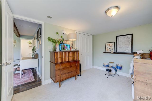 1005 W Frisco Avenue, St Louis, MO 63122