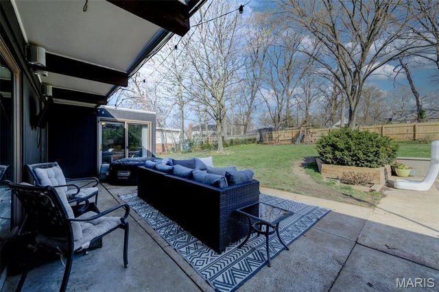 1005 W Frisco Avenue, St Louis, MO 63122