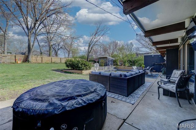 1005 W Frisco Avenue, St Louis, MO 63122