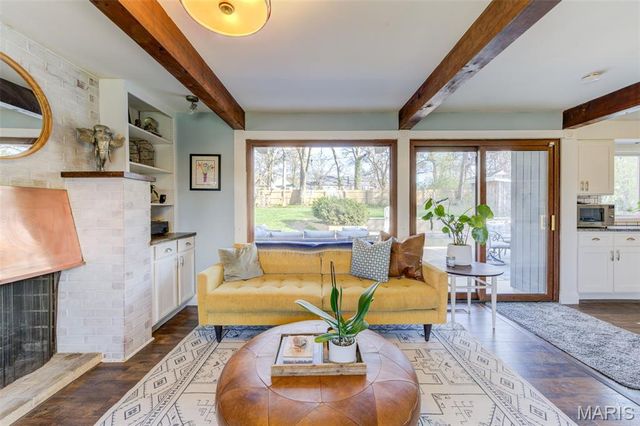 1005 W Frisco Avenue, St Louis, MO 63122