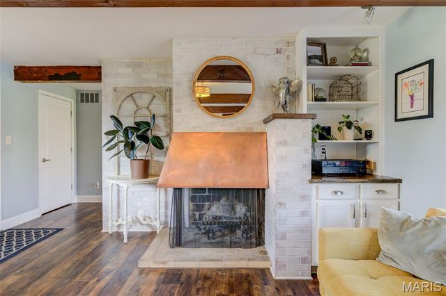 1005 W Frisco Avenue, St Louis, MO 63122