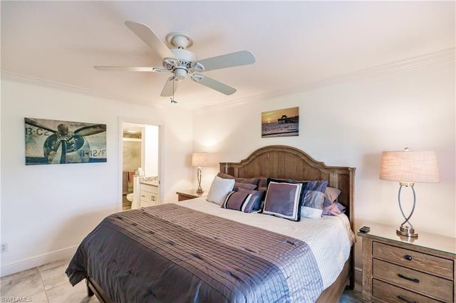 600 Neapolitan WAY # 454, Naples, FL 34103