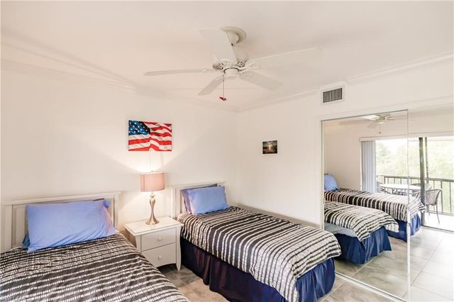 600 Neapolitan WAY # 454, Naples, FL 34103