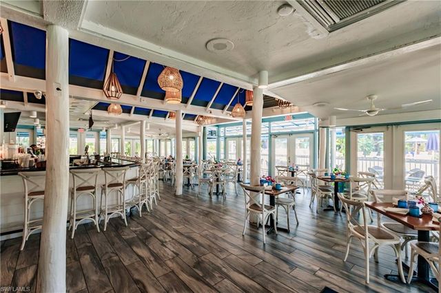 600 Neapolitan WAY # 454, Naples, FL 34103