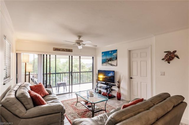 600 Neapolitan WAY # 454, Naples, FL 34103