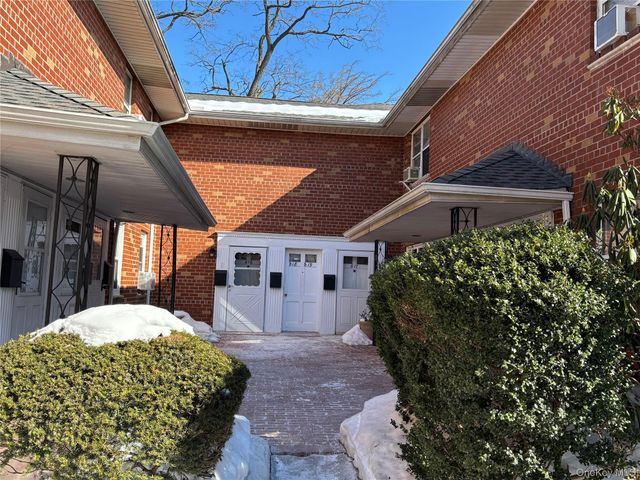 1690 Grand Avenue A16, North Baldwin, NY 11510