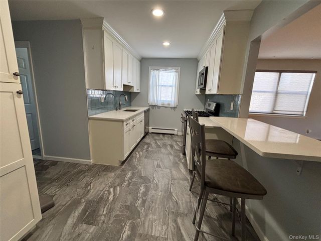 1690 Grand Avenue A16, North Baldwin, NY 11510