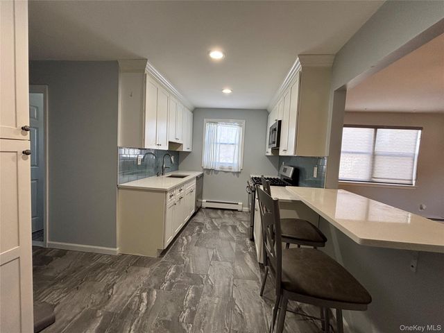 1690 Grand Avenue A16, North Baldwin, NY 11510