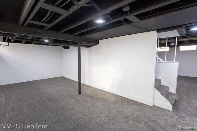 20220 Lancaster Street, Harper Woods, MI 48225