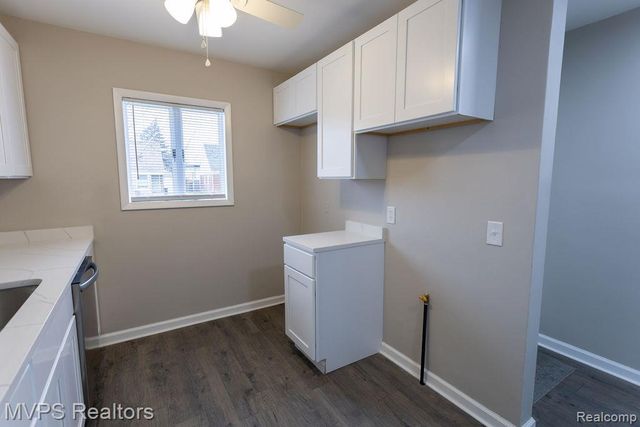 20220 Lancaster Street, Harper Woods, MI 48225