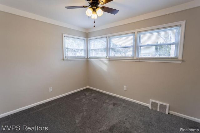 20220 Lancaster Street, Harper Woods, MI 48225