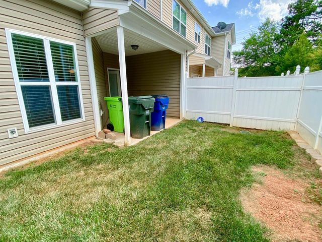 2022 Chancellor Place, Raleigh, NC 27603