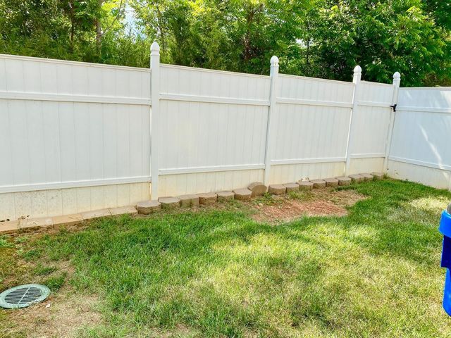 2022 Chancellor Place, Raleigh, NC 27603