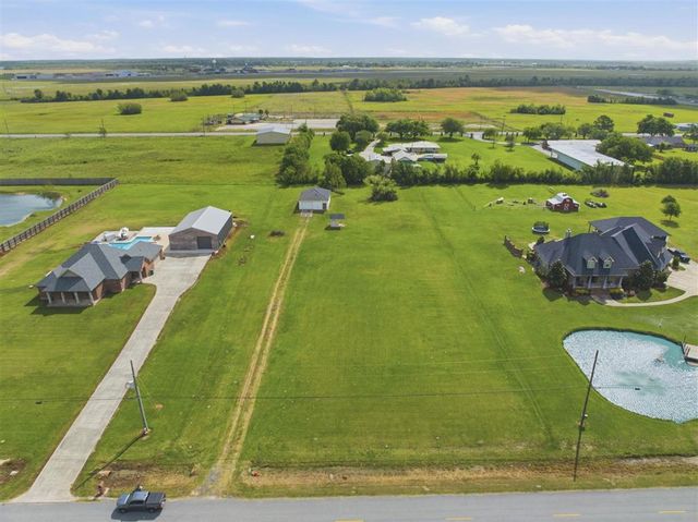 7803 Gossett Road, Lake Charles, LA 70605