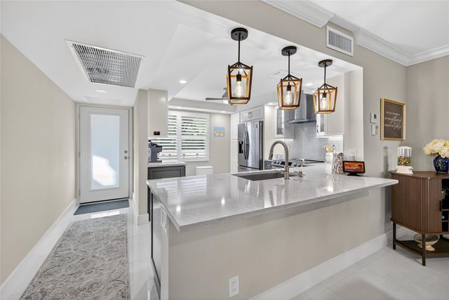 3306 Aruba Way B2, Coconut Creek, FL 33066