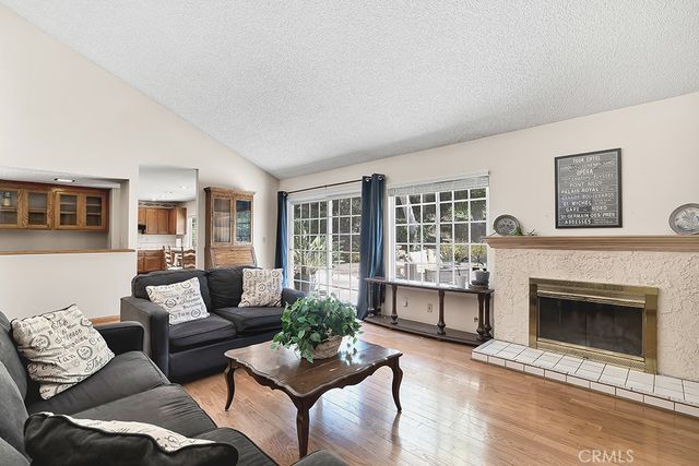 19817 Hiawatha Street, Chatsworth, CA 91311