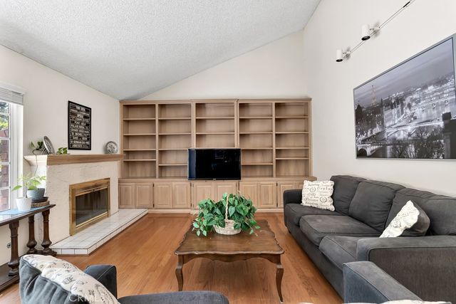 19817 Hiawatha Street, Chatsworth, CA 91311