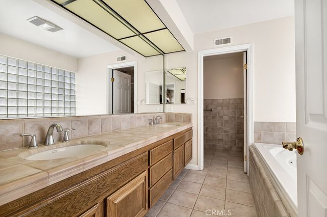 19817 Hiawatha Street, Chatsworth, CA 91311