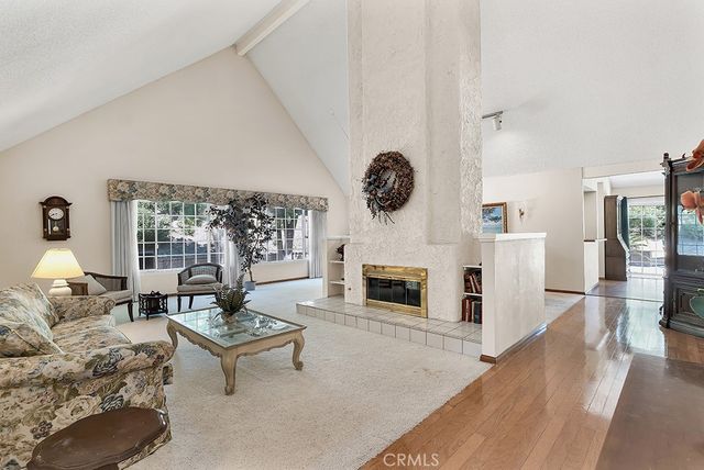 19817 Hiawatha Street, Chatsworth, CA 91311