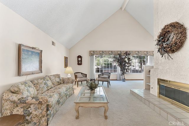 19817 Hiawatha Street, Chatsworth, CA 91311