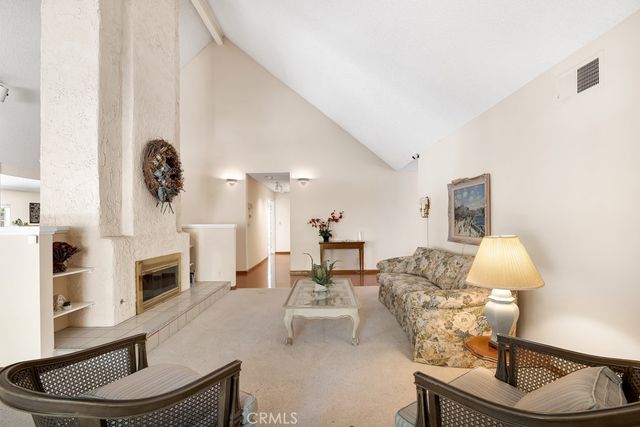 19817 Hiawatha Street, Chatsworth, CA 91311