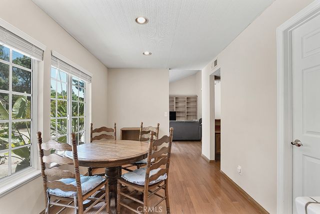 19817 Hiawatha Street, Chatsworth, CA 91311