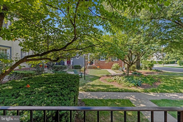 6739 FAIRFAX RD #7, Chevy Chase, MD 20815