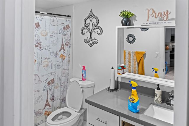 1810 N Lauderdale Ave 2100, North Lauderdale, FL 33068